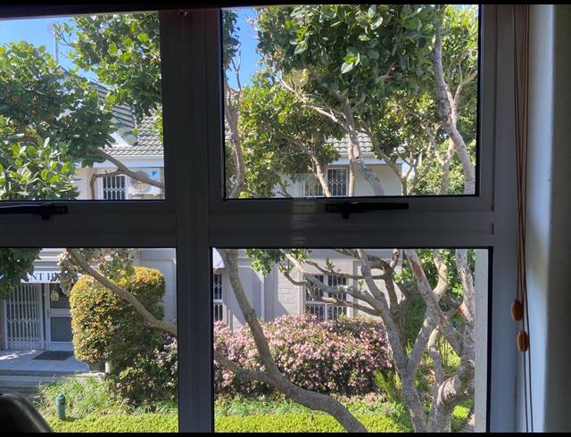 65M² OFFICE TO LET IN TOKAI